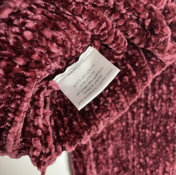 SOFT & Luxe! Altar’d State Chenille Feel Maroon Scalloped Bottom Sweater - Picture 7 of 10